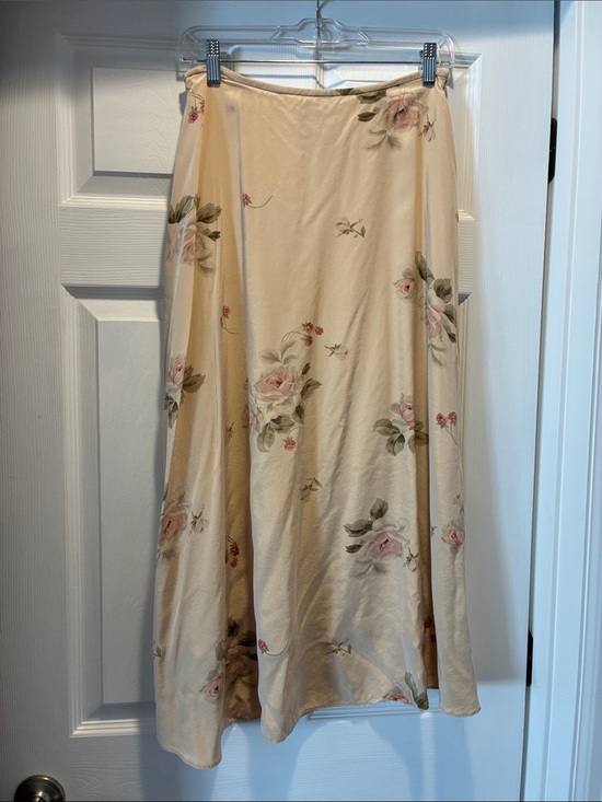 Ralph Lauren Dresses & Skirts - 100% Silk Ralph Lauren Cream Maxi Skirt with Pink Floral Print